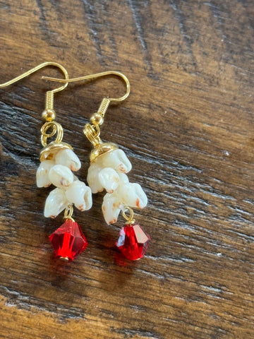 MM SALE! NIIHAU SHELL EARRING