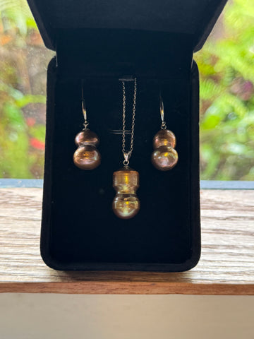 ¡SALE BUNDLE! IPU PEARL PENDANT AND EARRING BUNDLE • $79