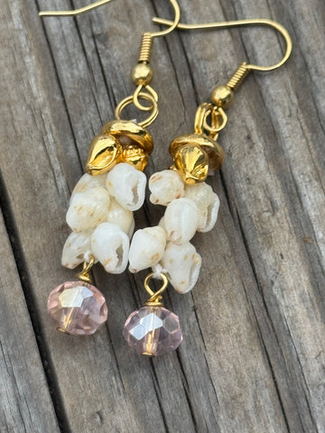 MM SALE! NIIHAU SHELL EARRING