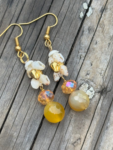 MM SALE! NIIHAU SHELL EARRING