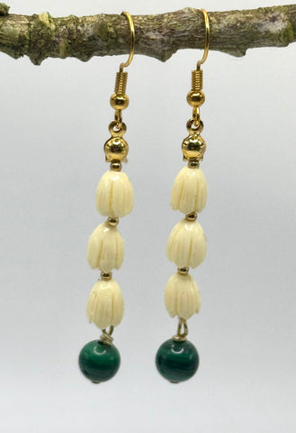 PĪKAKE WITH MALACHITE ACCENTS
