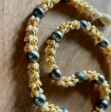 NIIHAU MOMI + TAHITIAN PEARL LEI (28 INCH)