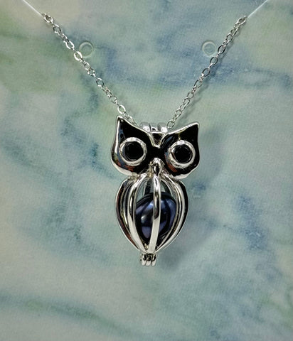 PUEO OWL PEARL PENDANT