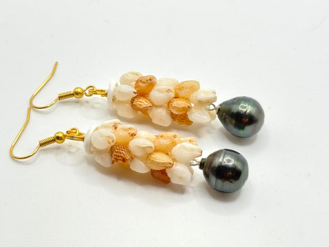 DELUXE NIIHAU SHELL HELECONIA STYLE + BAROQUE TAHITIAN PEARL (2”)